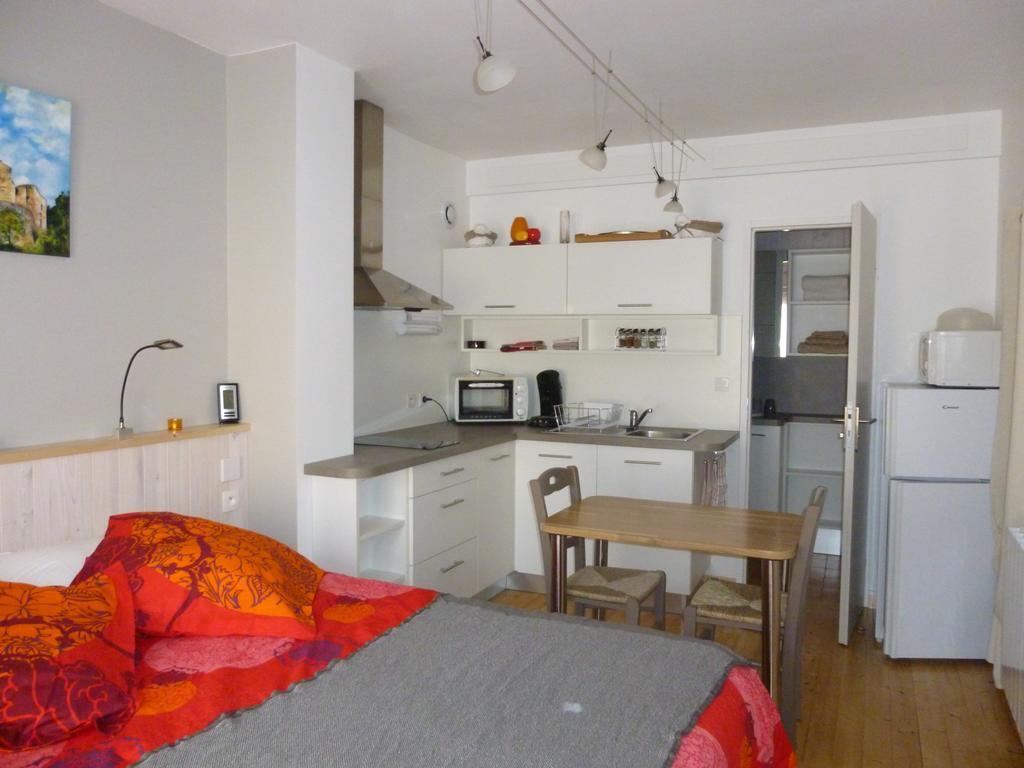 Aux Blanches Pierres Apartamento Fumel Exterior foto